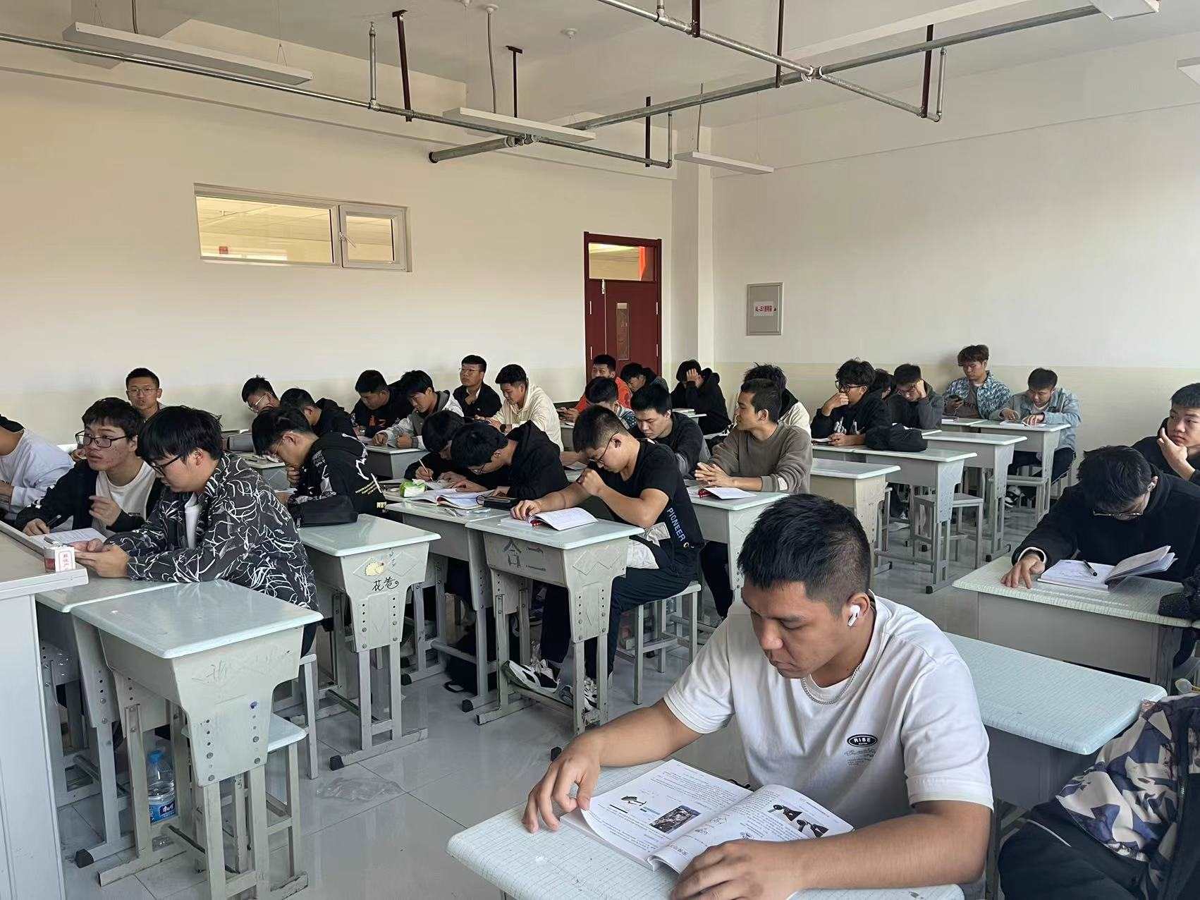 新疆無人機培訓 無人機教學