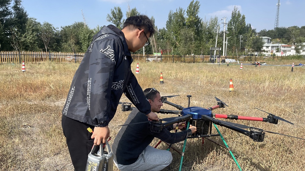 新疆無人機飛行培訓——保華潤天航空帶你掌握低空經濟新技能